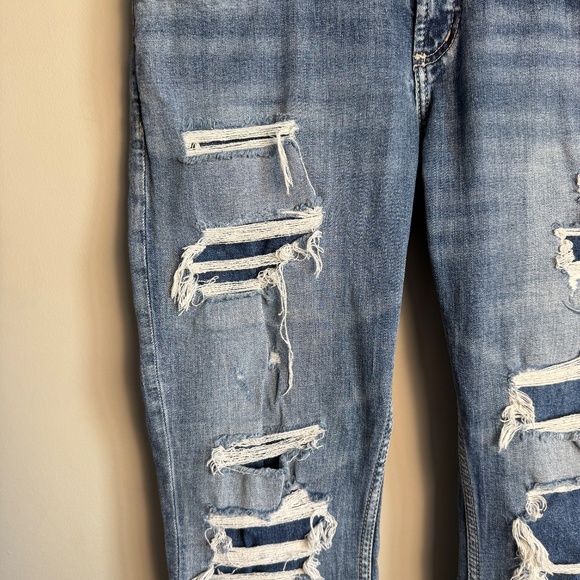 Silver Jeans Women's Distressed Patched Denim Boyfriend Jeans Blue 28 Faded - Picture 3 of 16